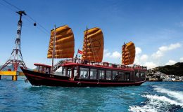 Du thuyền Hoàng Đế Emperor Cruise