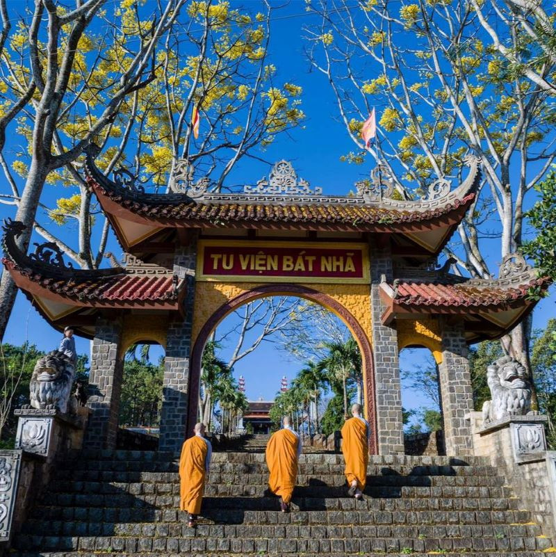 Tu Viện Bát Nhã Bảo Lộc là một trung tâm tâm linh quan trọng tại Lâm Đồng